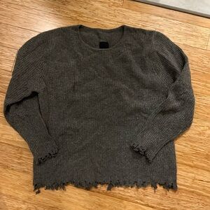 Rta distresses sweater